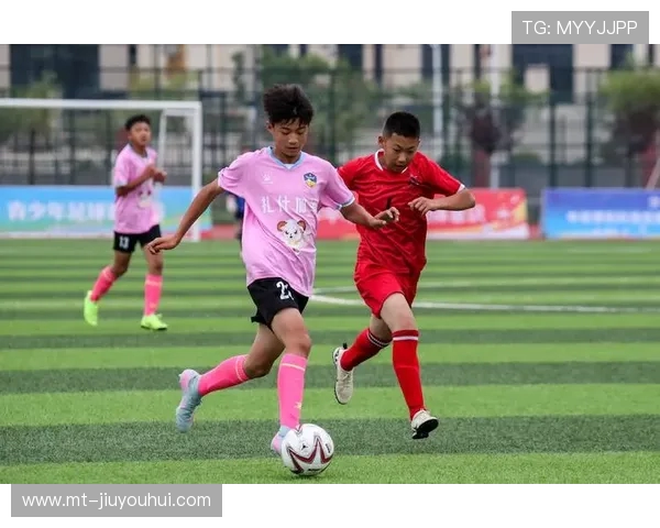 实小足球赛中学生受伤事件引发关注，家长与学校如何应对体育安全问题